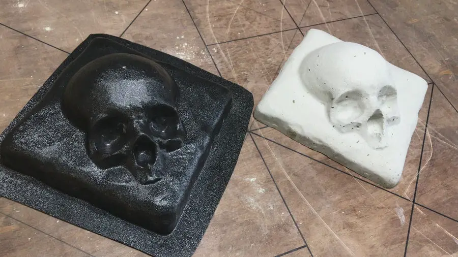 Skull On A Rock Mold